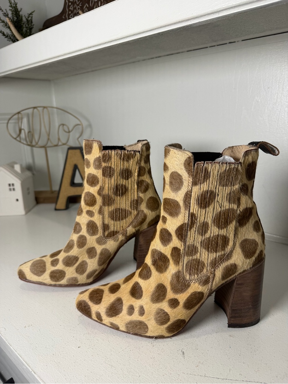 Freebird Janelle Womens 9 Leopard Hair On Hide Leather Chelsea Ankle Boots